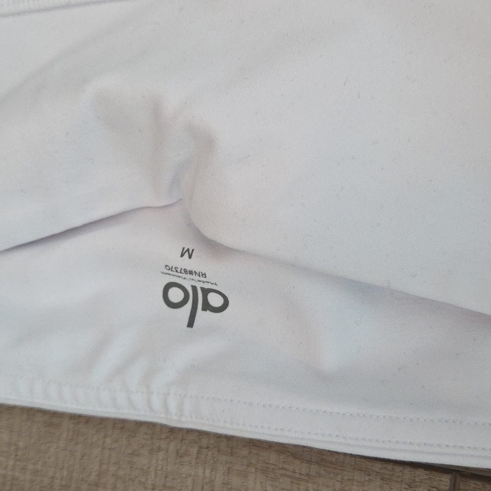 Alo Capri - Picture 2 of 2